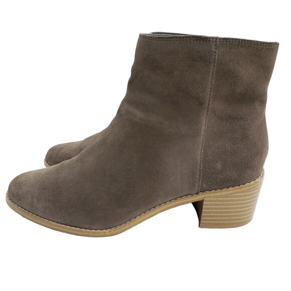 Clarks 8 Suede Leather Bootie Women Breccan‎ Myth Brown Zip Stack 2" Ankle Boots - Picture 4 of 10